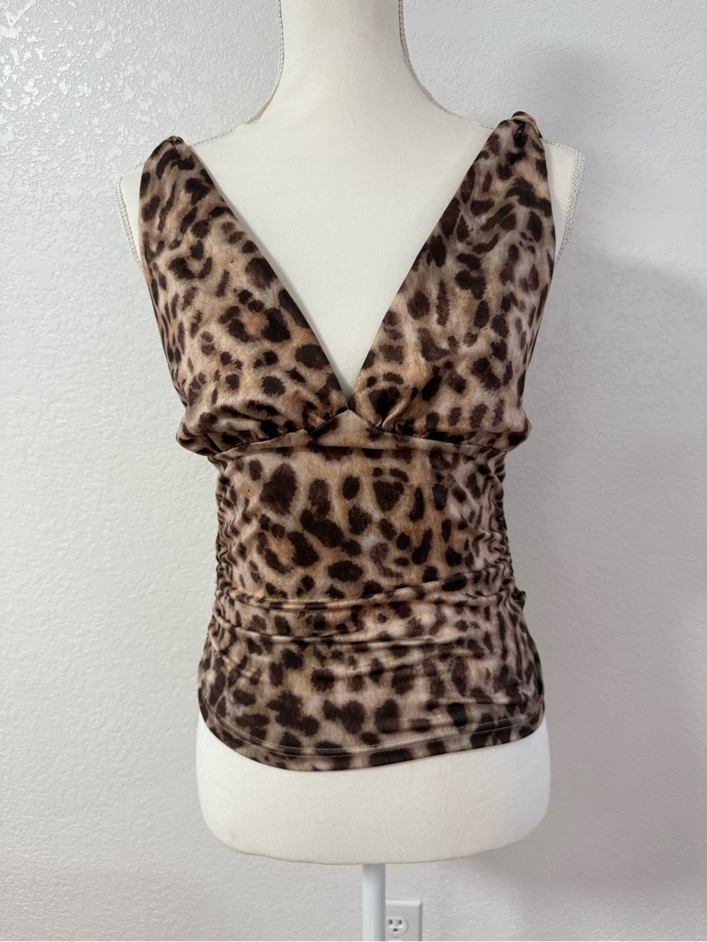 Women Leopard Animal Print Knit V-Neck Wide Strap Camisole Tank Brown/Black M
